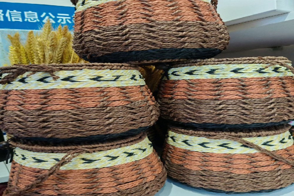 现代工艺六堡茶单蒸单压:苍梧茶人守正创新的“鲜爽密码”